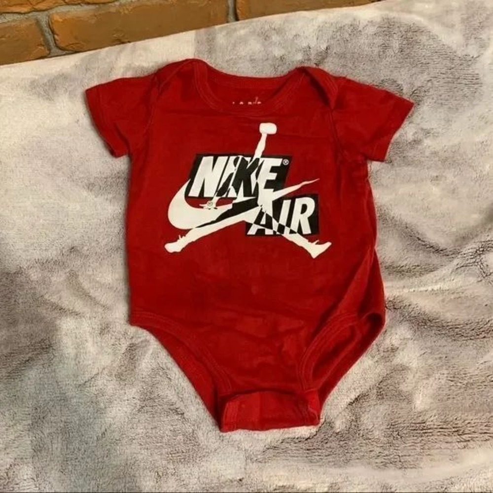 Nike Air Jordan Baby Bodysuit Red Jumpman Logo Athletic Infant One Piece 6M